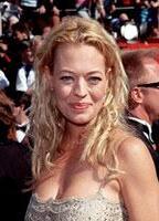 Jeri Ryan nude scenes profile