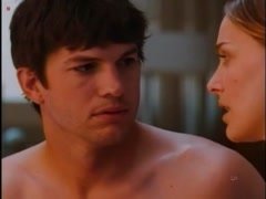 Natalie Portman in No Strings Attached 8
