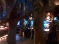 Cameron Diaz cleavage, hot scene in The Mask 19