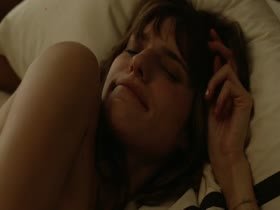 Nekkid: Lake Bell in How to Make it in America S02E03