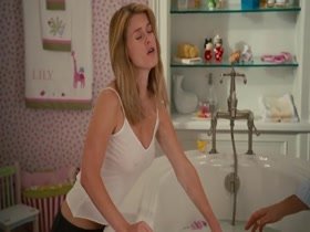 Alice Eve in Sex and the City 2