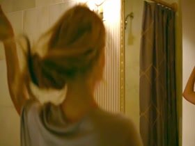 Margot Robbie Blonde , Kissing scene in Focus (2015) 1