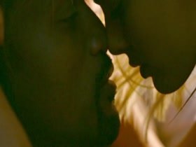 Margot Robbie Blonde , Kissing scene in Focus (2015) 18