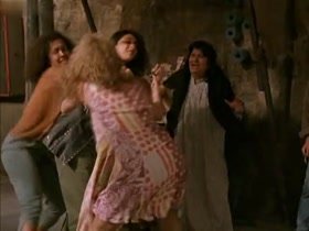 Gilya Stern,Lori Jo Hendrix,Various Actresses,Rebecca Chambers,Toni Naples in Prison Heat (1993) 7