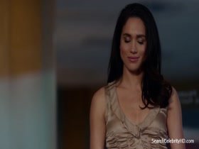 Meghan Markle cleavage , hot scene in Suits S05E02 20
