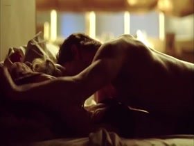 Uma Thurman kissing , hot scene in Prime 4