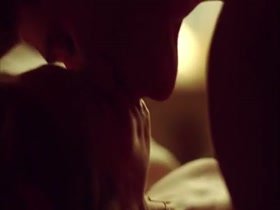 Uma Thurman kissing , hot scene in Prime 5