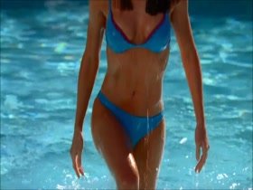 Jennifer Garner Bikini Scene 3