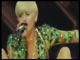 Miley Cyrus: Sexy On Stage 5