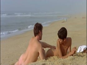 Omahyra Mota nude, boobs scene in Happy End 3