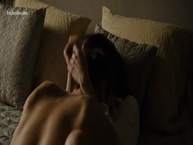 Lena Headey nude, boobs scene in Zipper (2015) 4