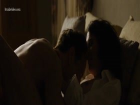 Lena Headey nude, boobs scene in Zipper (2015) 5