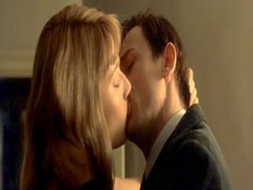 Gwyneth Paltrow Kissing , Hot scene in Sylvia (2003) 3