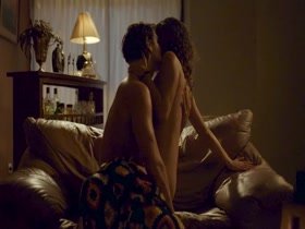 Adria Arjona Explicit , boobs scene in Narcos - S01E02 9