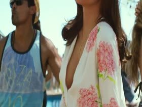 Emily Ratajkowski in We are Your Friends 7