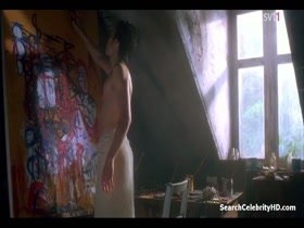 Sheryl Lee nude, boobs scene in Backbeat 10