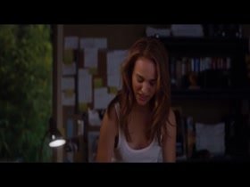 Natalie Portman in No Strings Attached scene 1 16