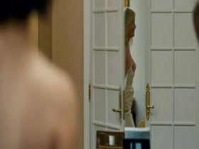 Kirsten Dunst public toilet sex 15