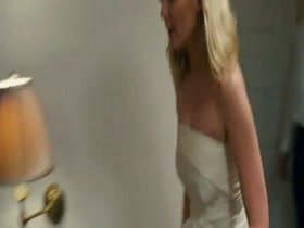 Kirsten Dunst public toilet sex 19