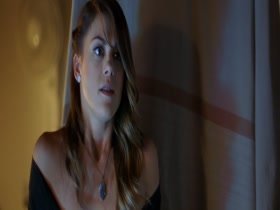 Lindsey Shaw missionary, sex scene in Temps (2016) 10