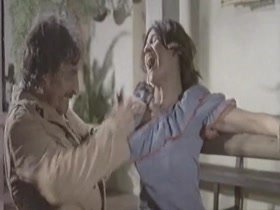 Rosa Gloria Vasquez in Savana violenza carnale (1979) 16