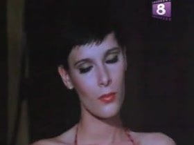 Andrea Albani in El marques, la menor y el travesti (1983) 4