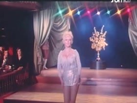 Barbara Rey in Virilidad a la española (1977) 15