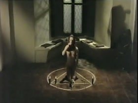 Jenny Llada in Inquisicion (1976) 10