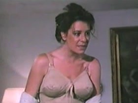 Beatriz Escudero in El primer divorcio (1982) 6