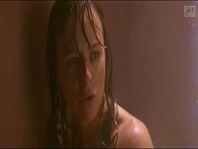 Emma Suarez nude, shower sex scene in Tierra (1996) 7