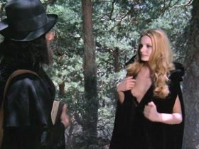 Helga Line in La saga de los Dracula (1973) 9