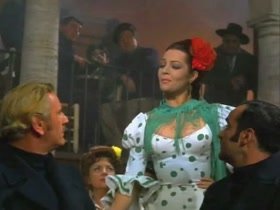 Sara Montiel in La mujer perdida (1966) 8