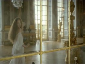 Alexia Giordano in Versailles s1e1 (series) (2015)  11