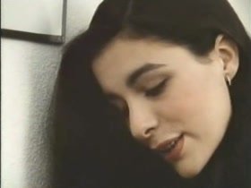 Alejandra Grepi in Playboy en paro (1984) 18