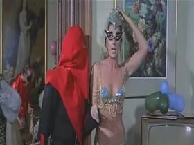 Helga Line in El apartamento de la tentacion (1971) 12
