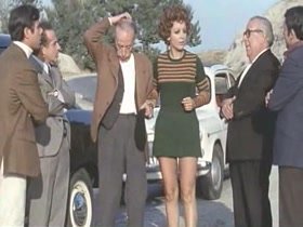 Esperanza Roy in Secuestro a la española (1972) 14