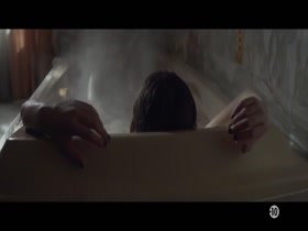 Adele Exarchopoulos Bathroom , boobs In Apnee (2015) 8