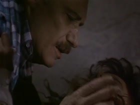 Emma Suárez in La blanca paloma (1989) 18