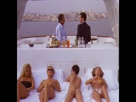 Girls Topless in Milliardi (1991) 2