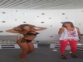 Anastasia Giousef showing some moves 14