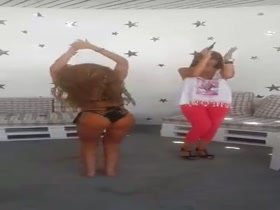 Anastasia Giousef showing some moves 5