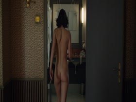 Adele Exarchopoulos Hot , Nude In perdument (2016) 6