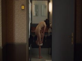 Adele Exarchopoulos Hot , Nude In perdument (2016) 7