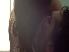 Adele Exarchopoulos Kissing , Horny In perdument (2016) 1