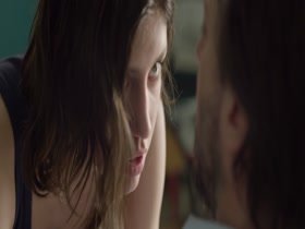 Adele Exarchopoulos Kissing , Horny In perdument (2016) 4