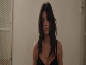 Adele Exarchopoulos Black Lingerie , Strips In perdument (2016) 9
