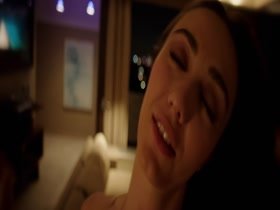 Madeline Zima cleavage, hot scne in Stuck (2014) 4