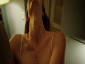 Madeline Zima cleavage, hot scne in Stuck (2014) 5