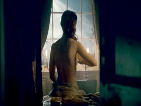Emily Blunt nude, side boobs scene In The Wolfman 6