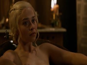 Emilia Clarke naked bath 13